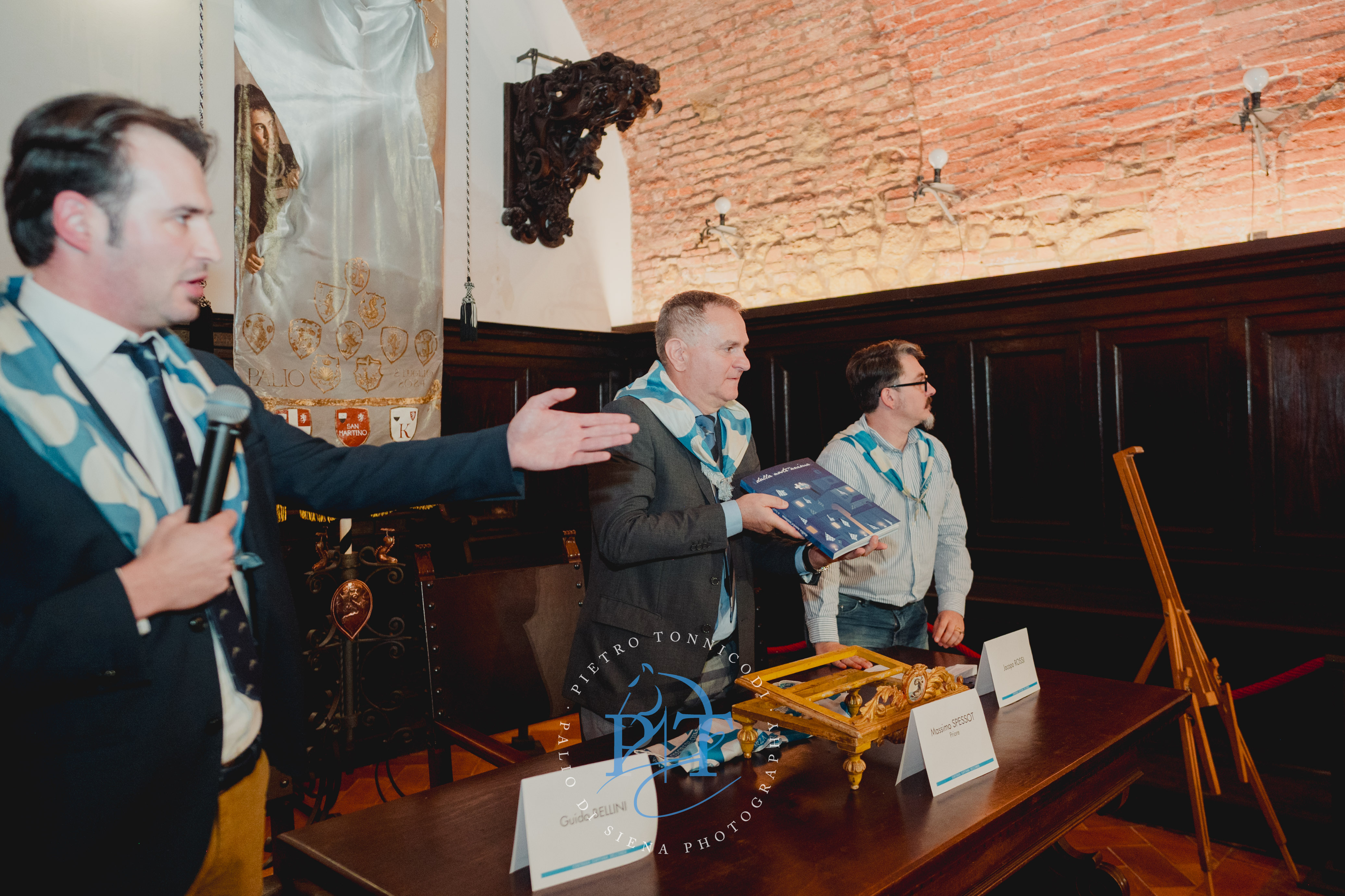 Palio 4 luglio 2024: presentato il Numero Unico della Contrada Capitana dell'Onda