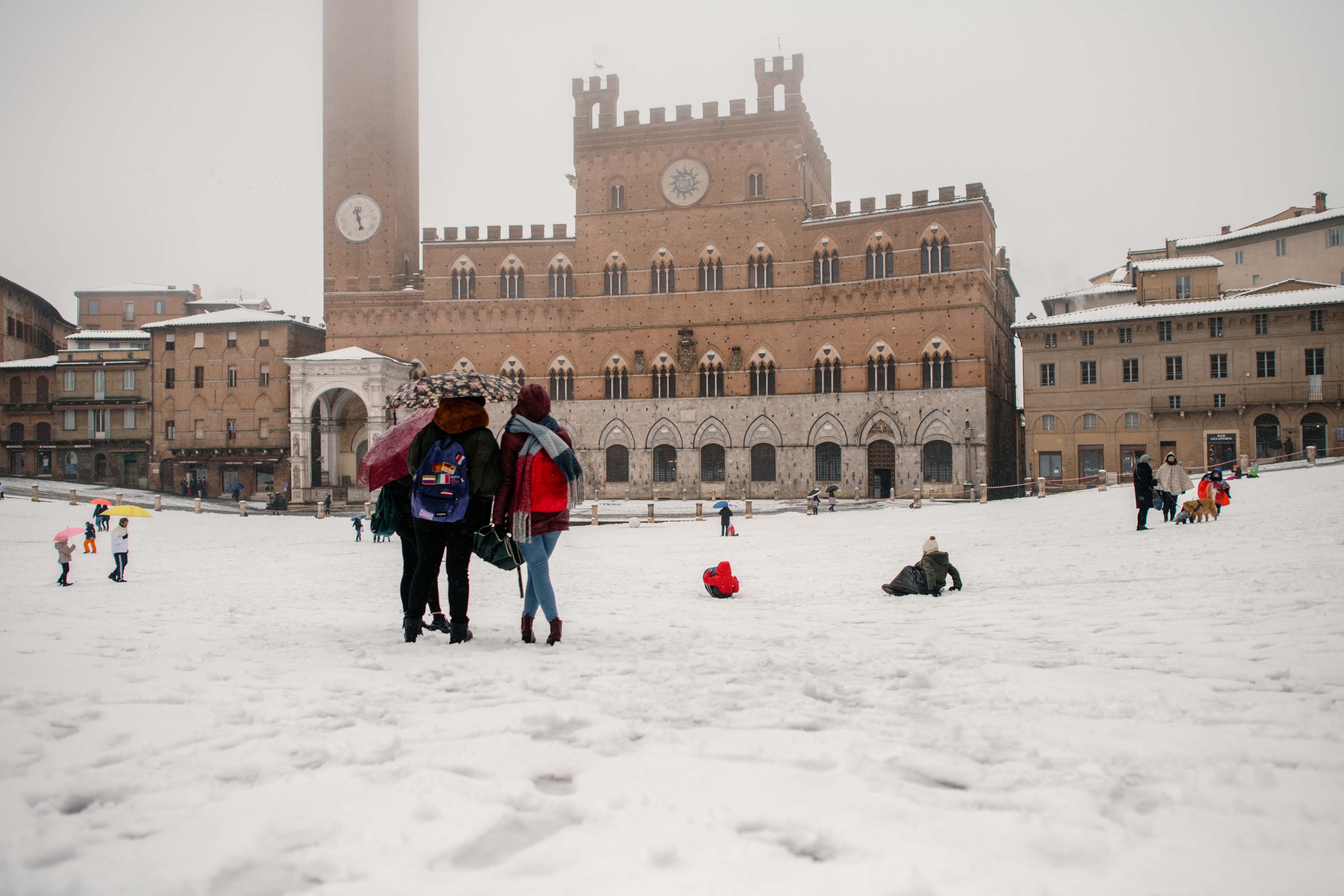 La fotogallery della neve a Siena