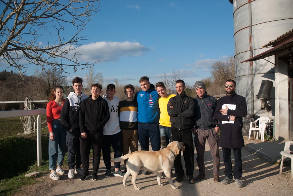 Ieri i ragazzi dell'Istituto Agrario sono stati alla scuderia di Fabio Fioravanti
