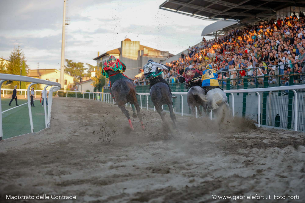 Palio di Piancastagnaio 2019: Borgo e Coro hanno provato due cavalli