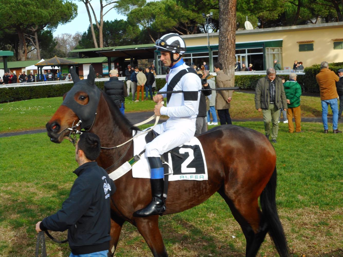 Alcune foto della giornata di corse di ieri a Pisa