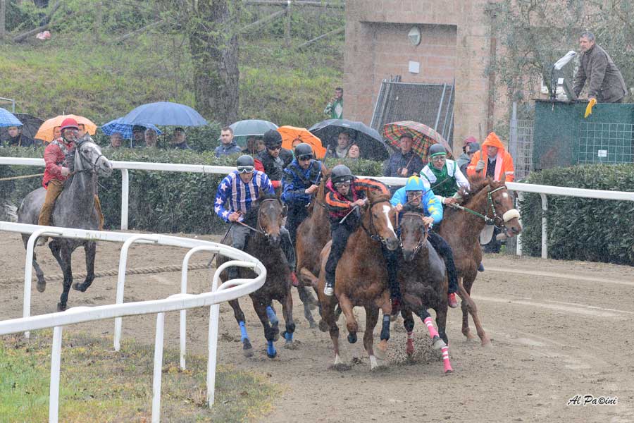 Fucecchio: la Buca del Palio riapre ai cavalli