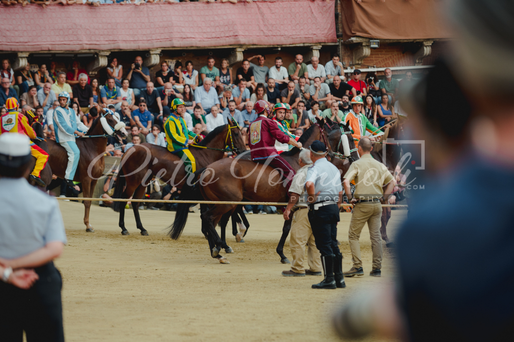 Rinviata la presentazione del nuovo Regolamento del Palio