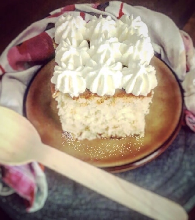 Pane, amore e chiacchiere di Palio: soft cake con essenza di rum e panna montata