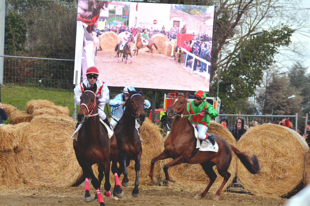 Buti: oggi si corre il palio 