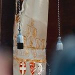 Palio 2 luglio 2024: presentato il Drappellone di Giovanni Gasparro