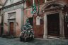 Ecco le foto di tutti gli alberi di Natale delle 17 contrade