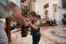 La fotogallery dell'estrazione delle bandiere in Provenzano