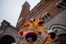 La fotogallery del montaggio dell'Albero di Natale dei bambini